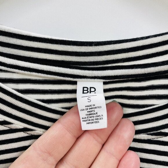 BP Womens Size Small Voted Striped Graphic Crop Top Short Sleeve Shirt Tee 234 - Picture 6 of 7